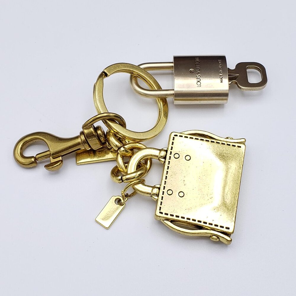 Louis Vuitton Authentic Gold Lock 🔒Unbranded Bag Keychain Charm for Bags - Picture 11 of 14
